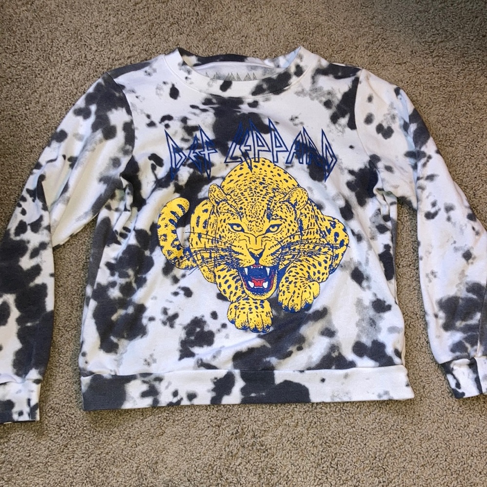 Def Leppard gray and white sweater from H&M !!